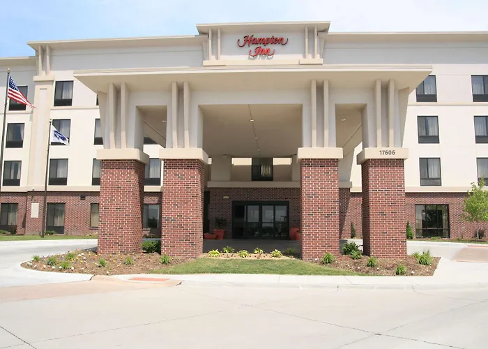 Newly Renovated Hampton Inn Omaha West Lakeside