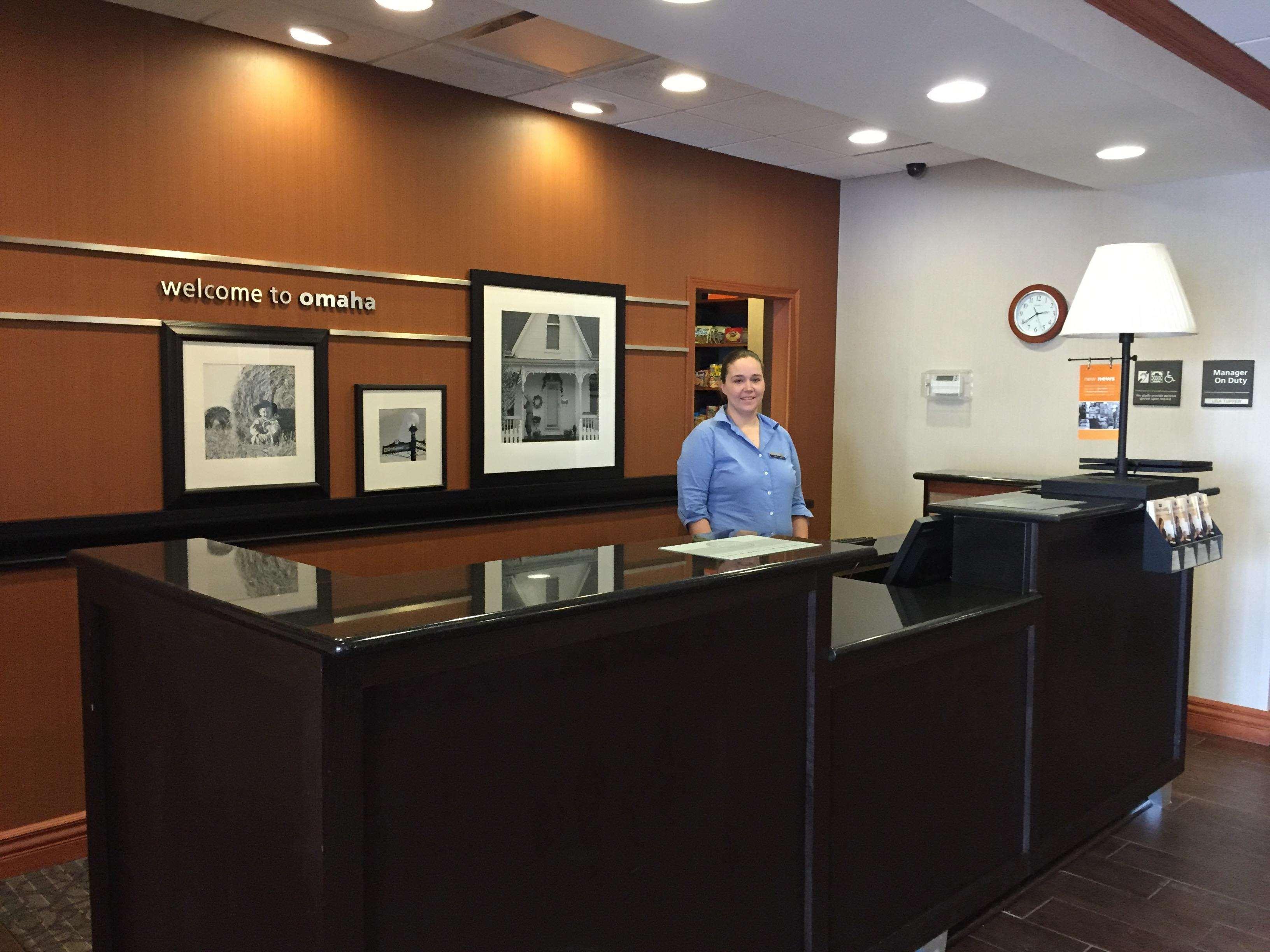 Newly Renovated Hampton West Lakeside 3* Omaha