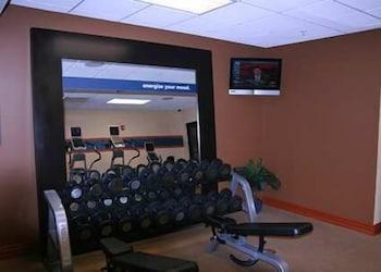 Newly Renovated Hampton West Lakeside 3* Omaha