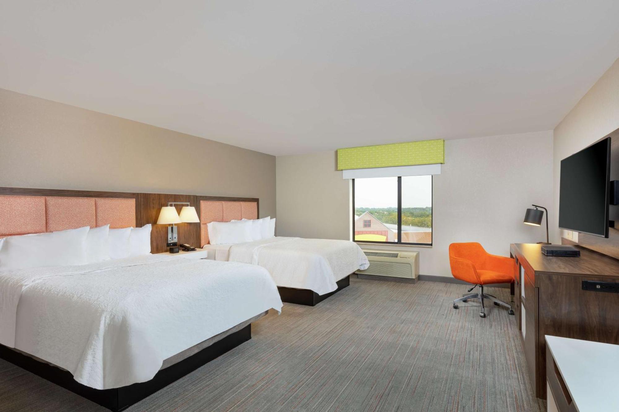 Newly Renovated Hampton West Lakeside Omaha