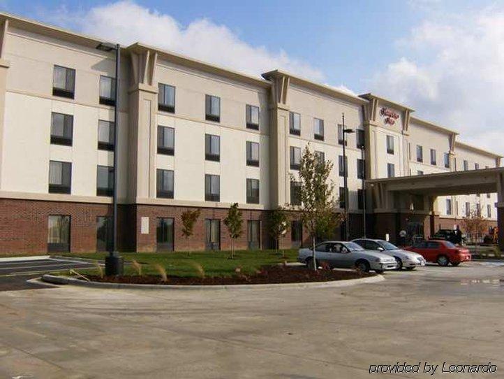 Newly Renovated Hampton West Lakeside Hotel Omaha